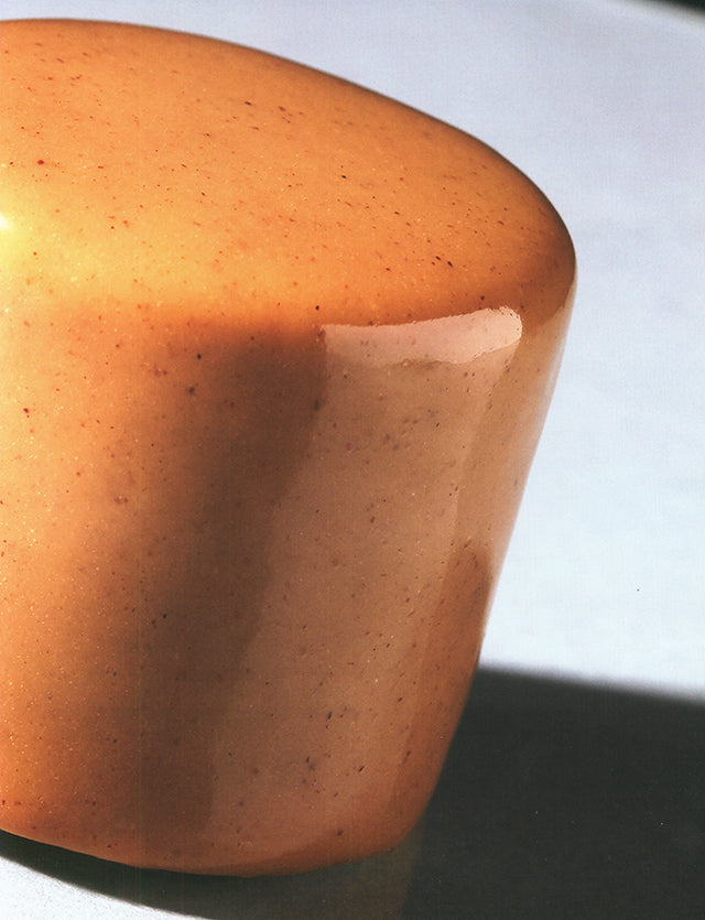 W Jonathan Mougel (フランス) 英語併記