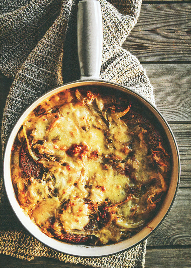A tavola con brodi e zuppe (イタリア)