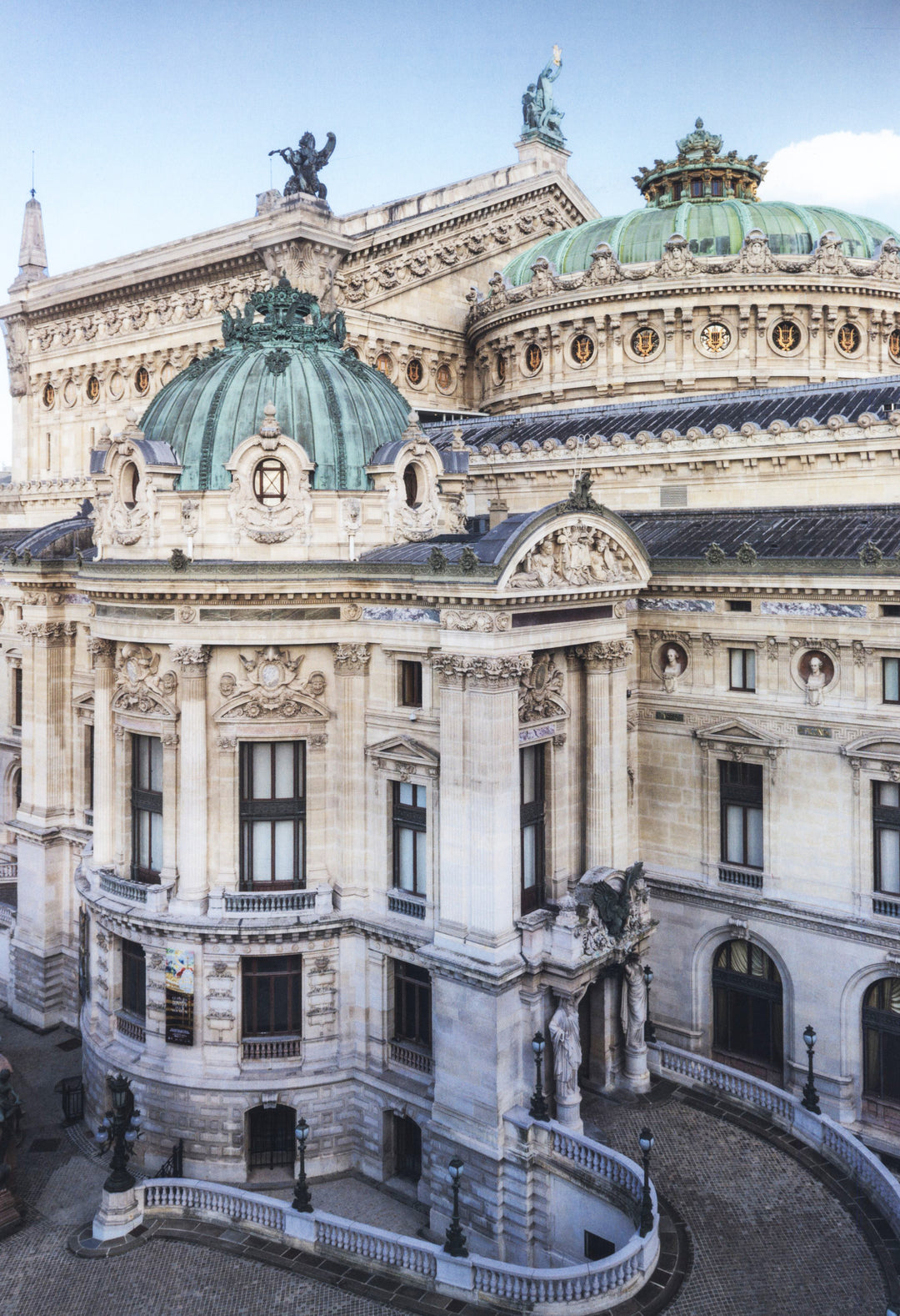 Le Grand Hotel et Cafe de la Paix