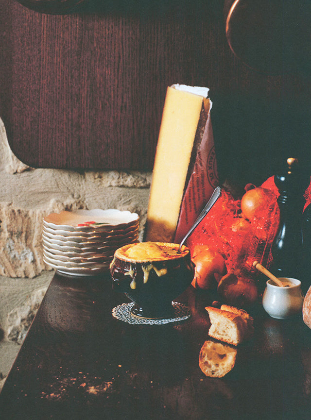 Cuisine de brasserie : 70 recettes pour boire et manger a la francaise (フランス)