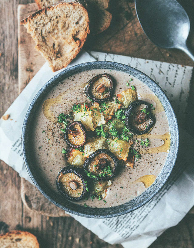 La cuisine aux champignons Au fil des saisions : Fanny Gomet (フランス)
