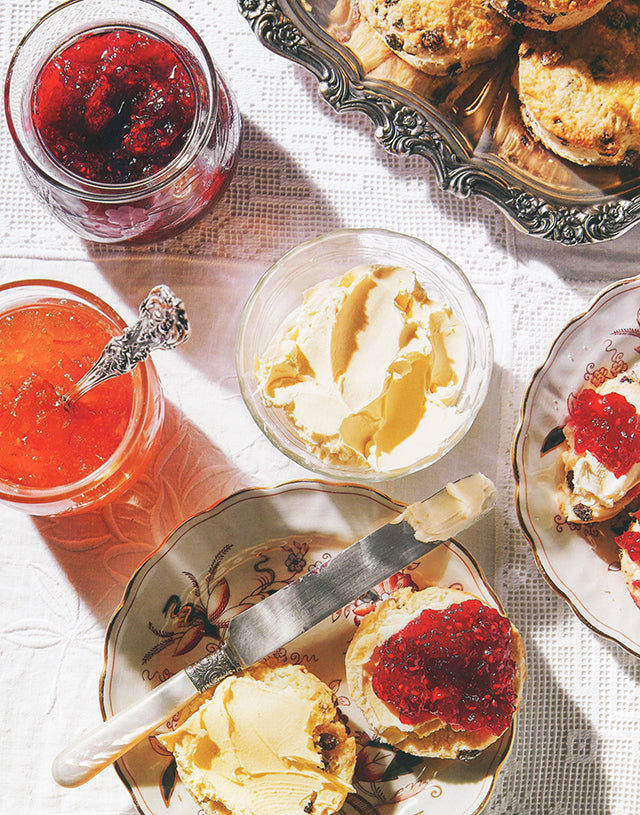 TEA TIME a DOWNTON ABBEY (イギリス) フランス語版