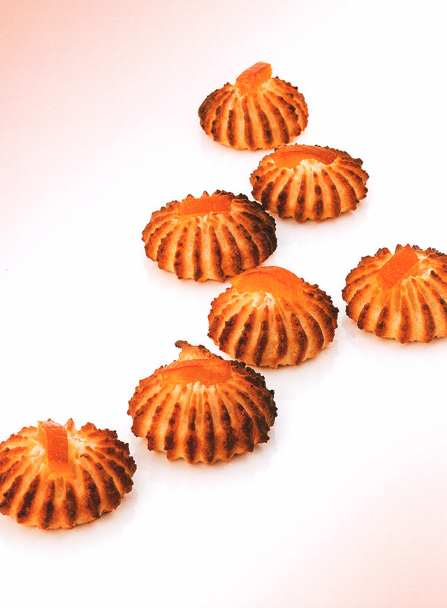 Petits fours et mignardises, elegance, saveurs et tradition (フランス) 英語併記