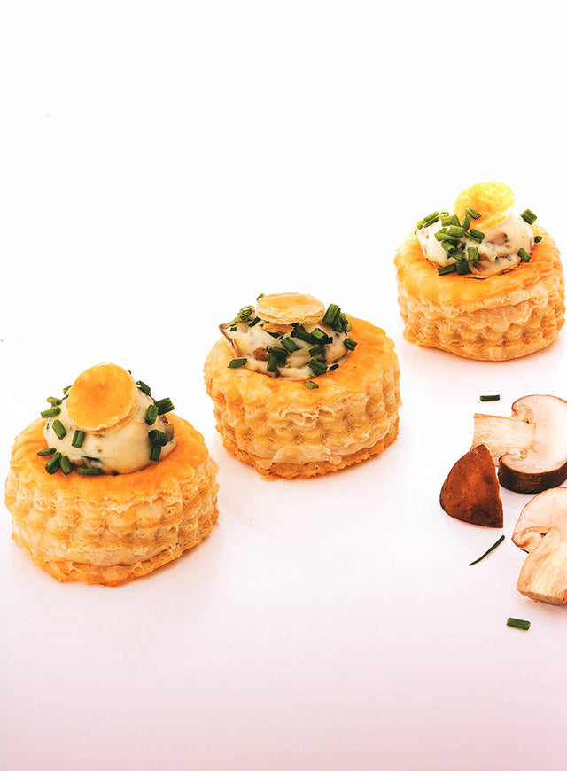Petits fours et mignardises, elegance, saveurs et tradition (フランス) 英語併記