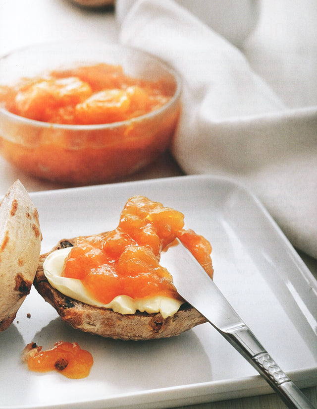 Huiles essentielles et eaux florales en cuisine (フランス)