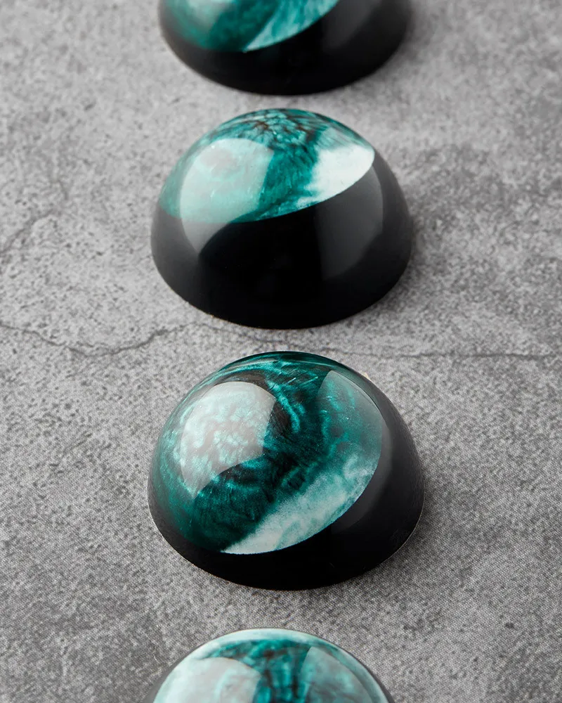 offbeat : Andrey Dubovik (ベラルーシ) 英語・スペイン語 併記