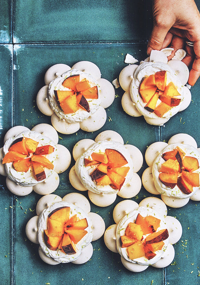 Pavlovas et meringues : 50 recettes craquantes, moelleuses et fondantes (フランス)