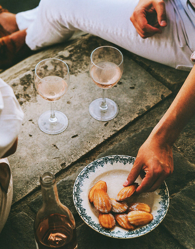 Sweet Paris : Seasonal Recipes from an American Baker in France (アメリカ)