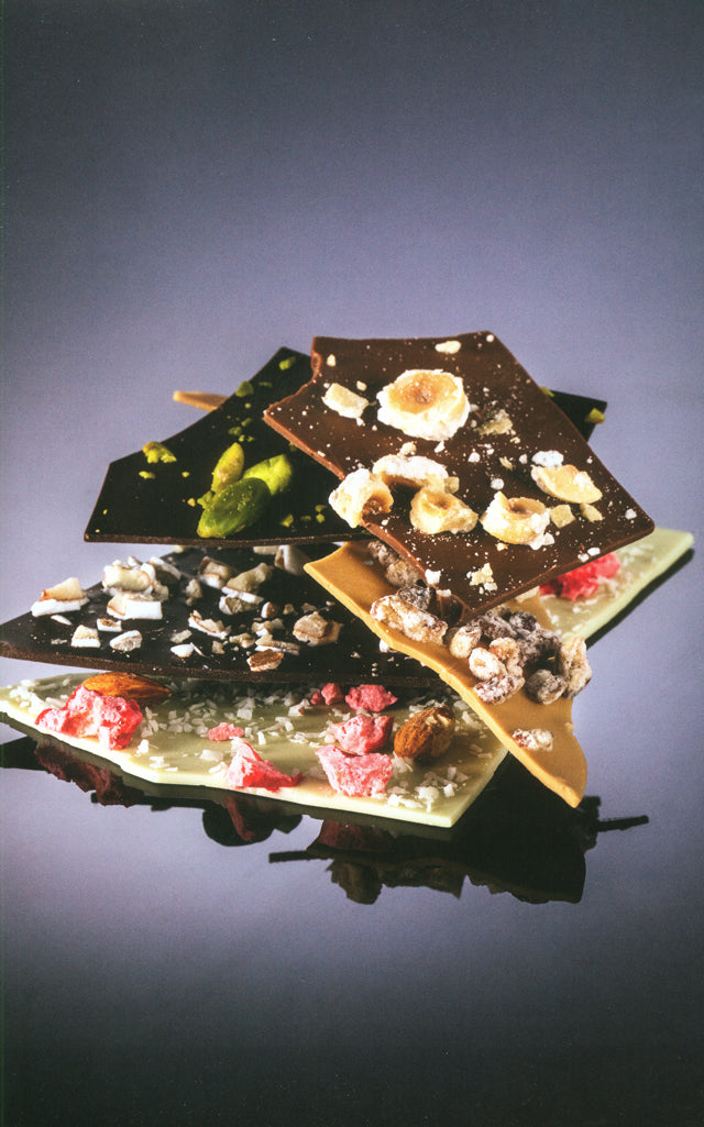 AUX SOURCES DU GRAND CHOCOLAT VALRHONA  (フランス)  絶版　中古